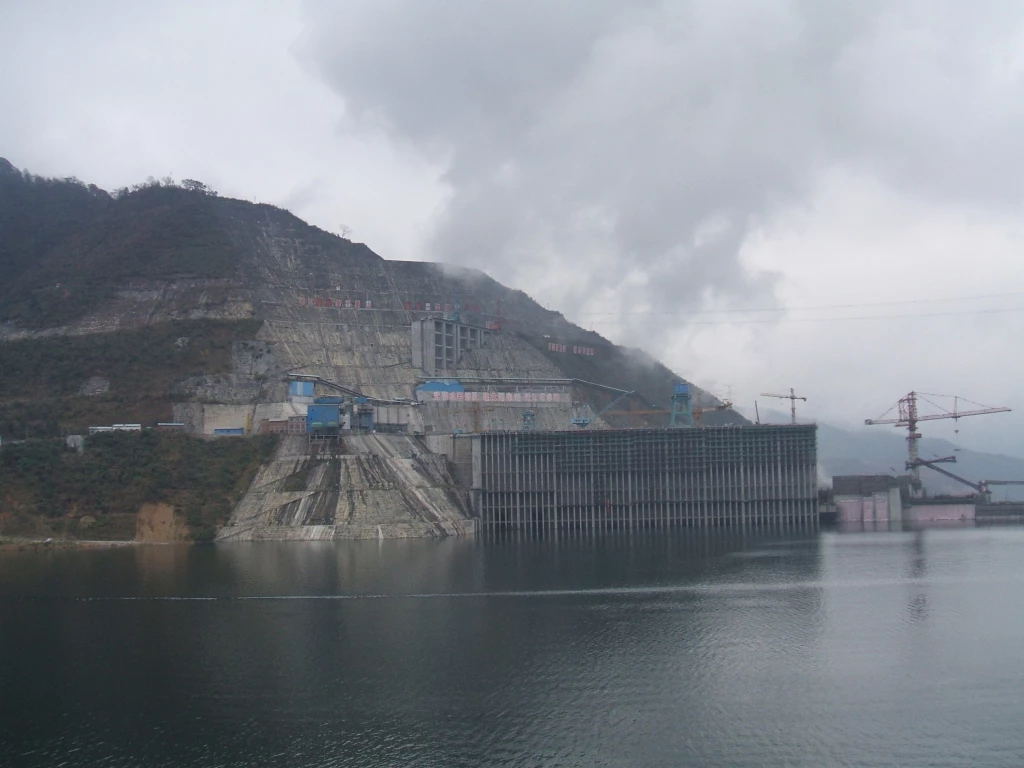 龙滩水电站新增库区接地网及接地电阻处理工程